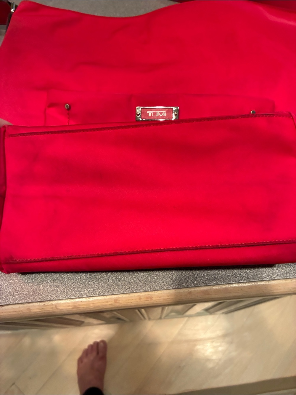 Tumi Bright Red Nylon Shoulder Bag with Front Pocket - Picture 8 of 10